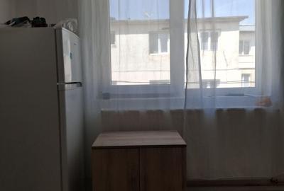 Garsonieră decomandată în Urluiești