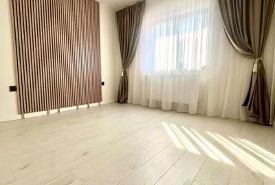 Apartament cu 3 camere decomandat în Apollo