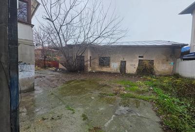 Casă cu Canalizare în Central - 4