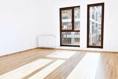 Apartament cu 2 camere decomandat în Tractorul