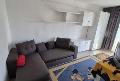 Garsonieră decomandată în Central