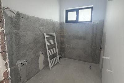 Casă cu 5 camere cu Teren 462 Mp în Militari