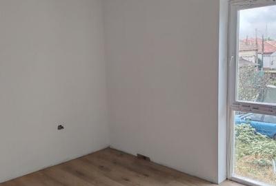 Casă cu 3 camere în Săcălaz