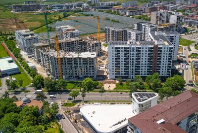 Spațiu comercial, de 83.839996337891 mp, în Berceni