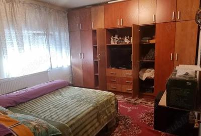 Apartament cu 3 camere semidecomandat în Central - 3