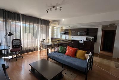 Apartament cu 3 camere semidecomandat, mobilat în Semicentral