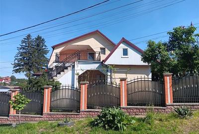 Casă cu 9 camere cu Teren 761 Mp în Cârlig - 3