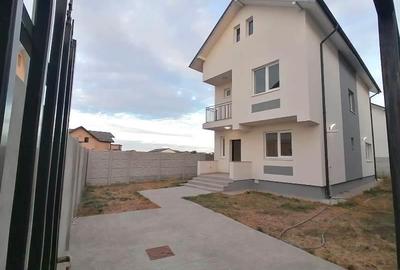 Duplex cu 4 camere cu Canalizare în Alexandriei