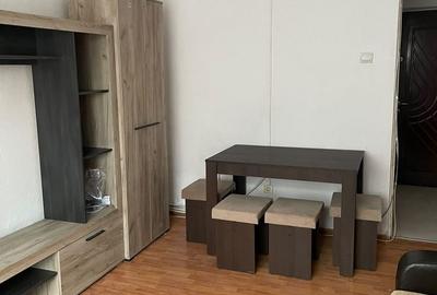 Garsonieră decomandată în Exterior Vest