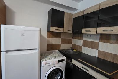 Garsonieră decomandată în Central