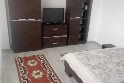 Apartament cu 2 camere decomandat în Galata