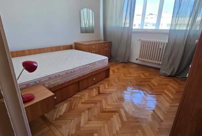 Apartament cu 2 camere semidecomandat în Mihai Bravu
