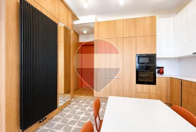 Apartament cu 2 camere semidecomandat, mobilat în Ultracentral