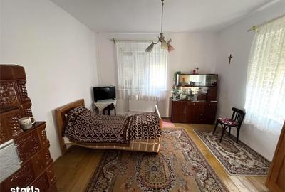 Casă cu 4 camere cu Teren 3122 Mp în Petrești - 7