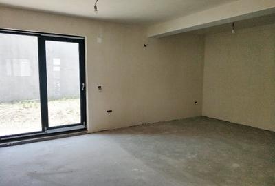 Casă cu 4 camere cu Canalizare în Sud - 7