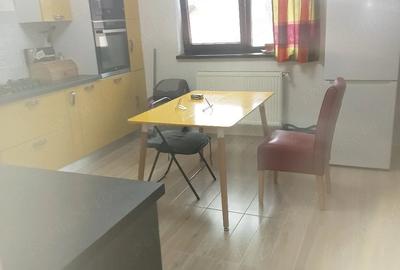 Apartament cu 3 camere decomandat în Central - 2