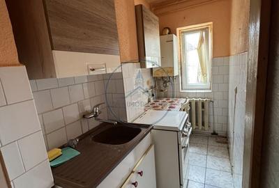 Garsonieră decomandată în Independenței