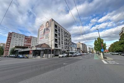 Apartament cu 2 camere semidecomandat, mobilat în Central