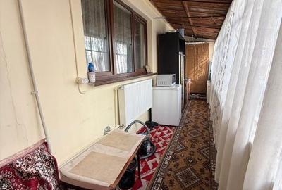 Apartament cu 2 camere semidecomandat în Rovine