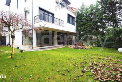 Casă cu 5 camere cu Teren 362 Mp în Central