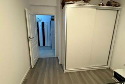 Apartament cu 2 camere decomandat în Apărătorii Patriei