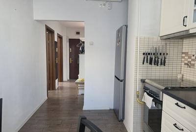 Apartament cu 3 camere circular în Astra - 18