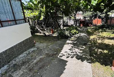 Casă cu 3 camere cu Teren 2426 Mp în Central