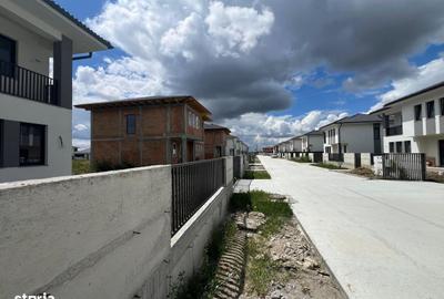 Casă cu 4 camere în Central