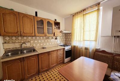 Apartament cu 3 camere decomandat în Dărmănești