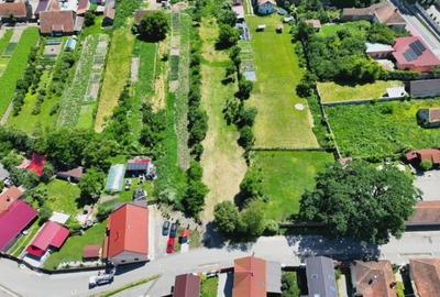 Teren de 1251 mp, în Rotbav - 4