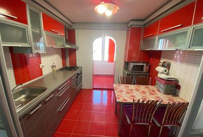 Apartament cu 3 camere decomandat în Obcini