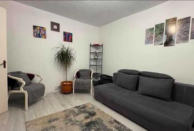 Apartament cu 3 camere decomandat în Lujerului