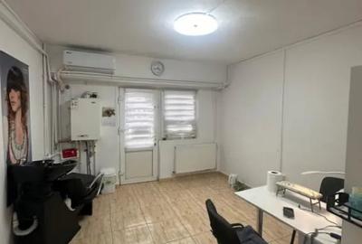 Spațiu comercial, de 200 mp, în Central - 3