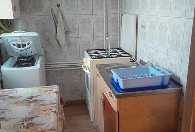 Apartament cu 2 camere semidecomandat în Podul de Piatră