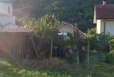 Teren de 1800 mp, în Visterna - 1