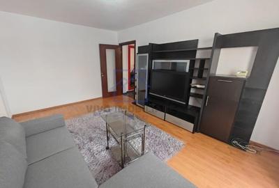 Apartament cu 3 camere semidecomandat în Central