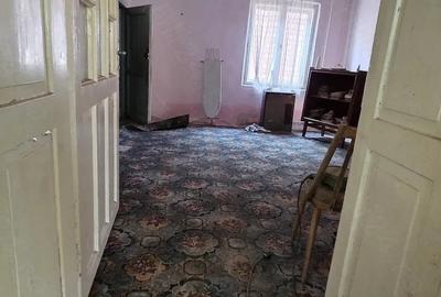 Casă cu 3 camere cu Teren 1770 Mp în Central - 1