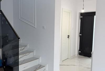 Casă cu 4 camere în Cârcea
