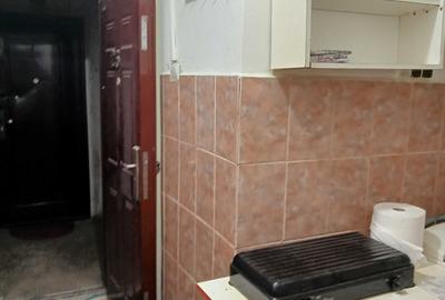 Garsonieră decomandată în Complex Studențesc