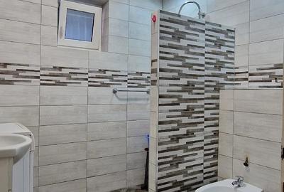 Casă cu 3 camere cu Teren 500 Mp în Central - 1