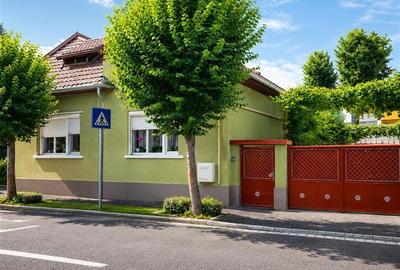 Casă individuală cu 6 camere cu Canalizare în Tudor