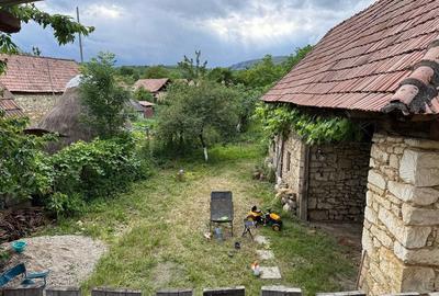 Casă cu Teren 470 Mp în Podeni - 6