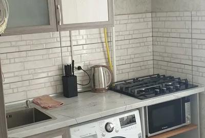 Garsonieră decomandată în Vitan