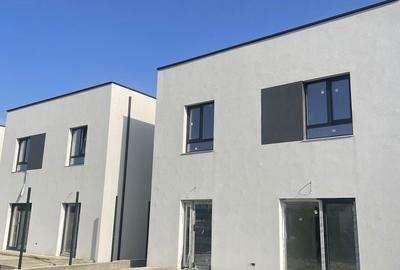 Casă cu 4 camere în Dumbrăvița - 3