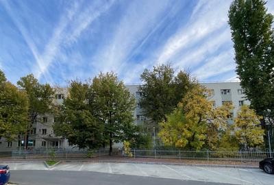 Apartament cu 3 camere semidecomandat în Titan