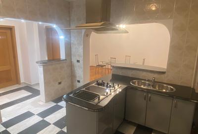 Casă individuală cu 12 camere cu Canalizare în Cotroceni - 9