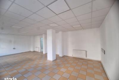 Spațiu comercial, de 82 mp, în Micro 12 - 3