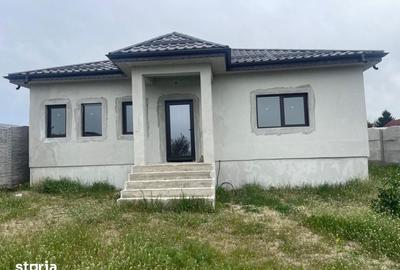 Casă cu 3 camere cu Teren 450 Mp în Malu Mare - 10