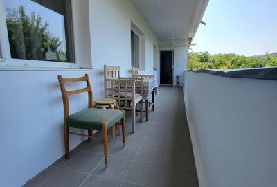 Apartament cu 3 camere decomandat în Nicolina - 9