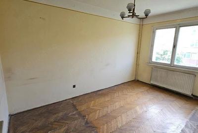 Apartament cu 2 camere decomandat în Astra